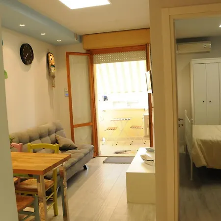 아파트 Affittacamere Aria Di Mare *